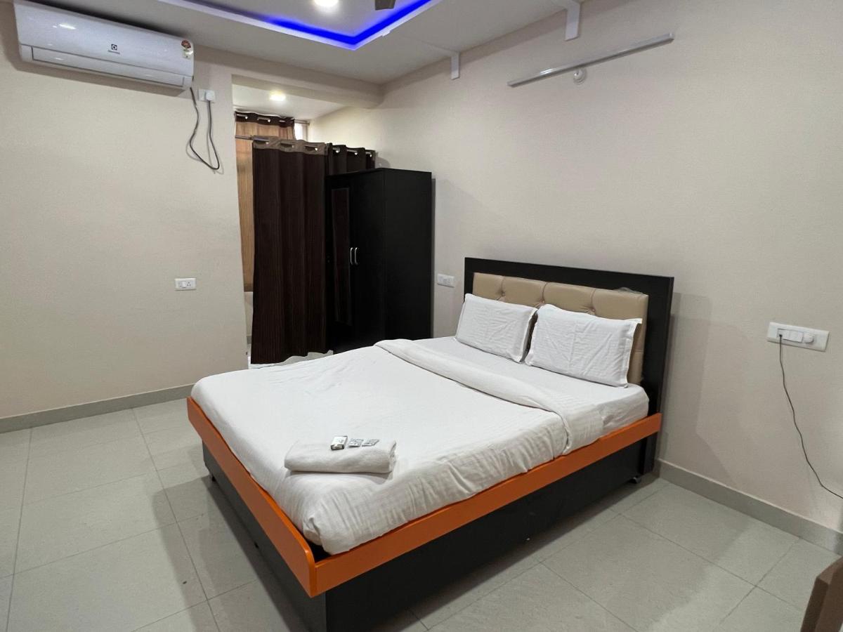 5 Star Grand Hotel Shamshabad Exterior foto