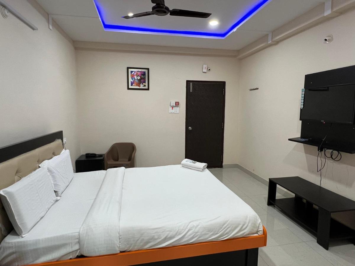 5 Star Grand Hotel Shamshabad Exterior foto